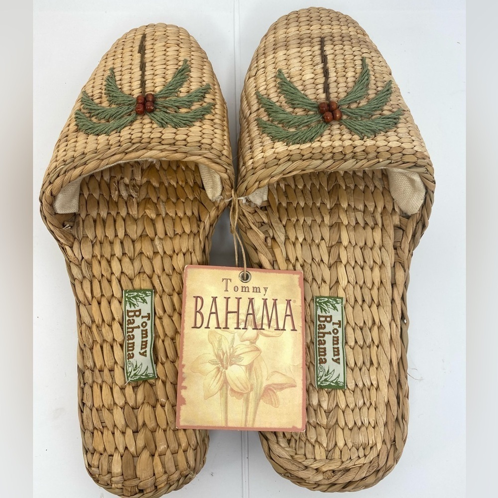 Tommy Bahama NWT Natural Woven Slippers with Green Palm Embroidery